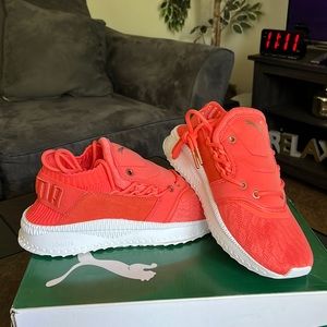 Womens Puma Tsugi sneakers 7.5